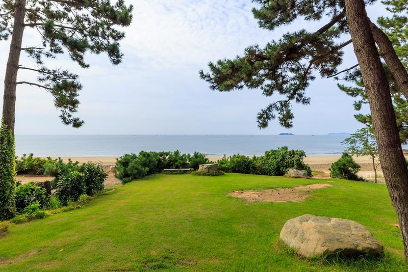 하늘아래 캠핑 시설 사진 6