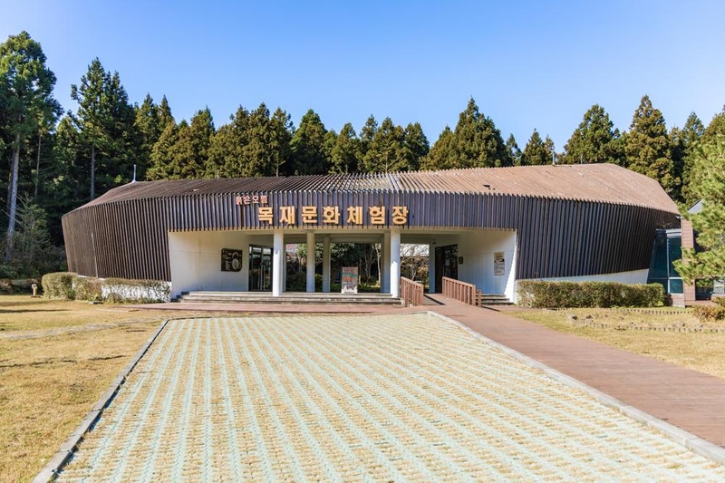 붉은오름 자연휴양림 숲속 야영장 시설 사진 24