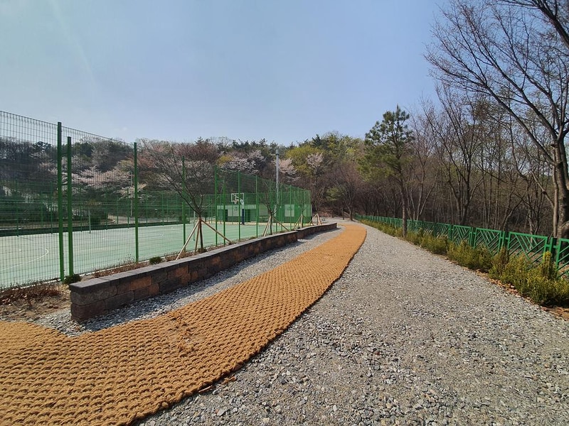 아산 영인산자연휴양림 숲속야영장 시설 사진 6