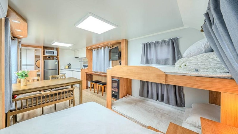 제주인포항 개별 수영장 카라반 시설 사진 33