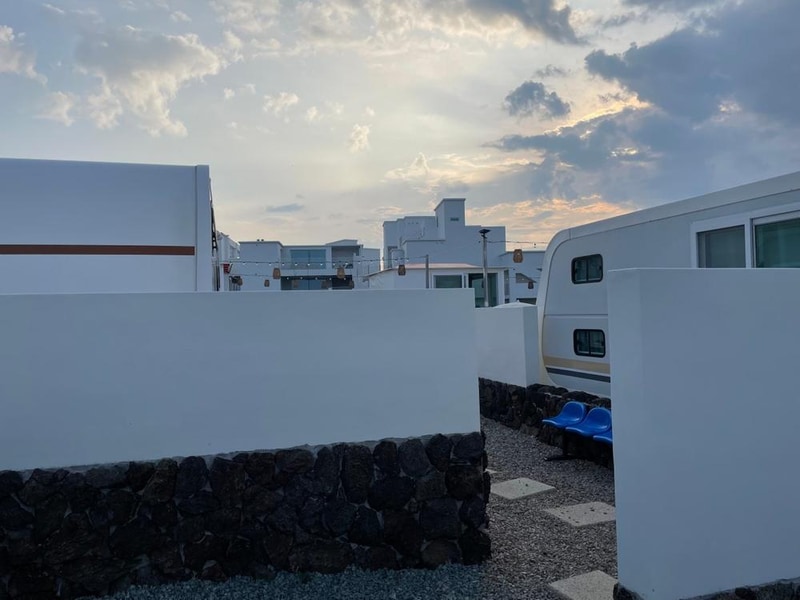 제주인포항 개별 수영장 카라반 시설 사진 23