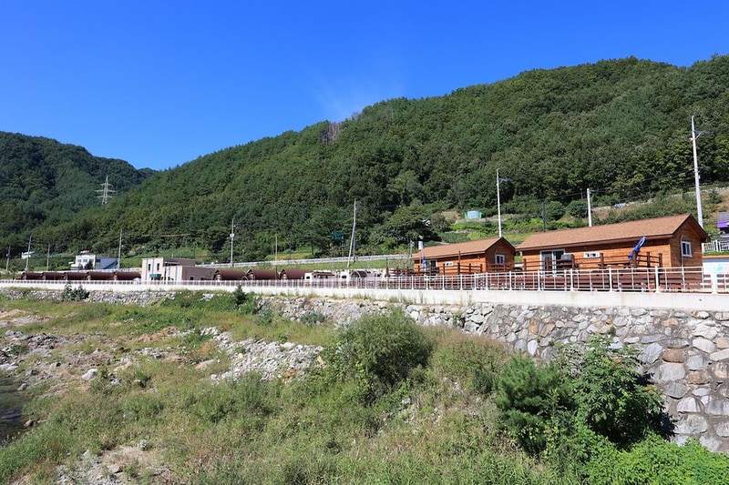 가곡 유황온천 국민여가캠핑장 시설 사진 1