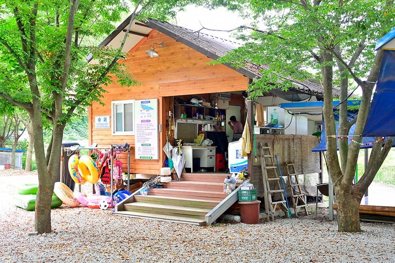 숲속 캠핑장 시설 사진 7