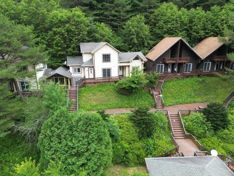 갤럭시엑스 호텔형 카라반 글램핑&펜션 대표 사진