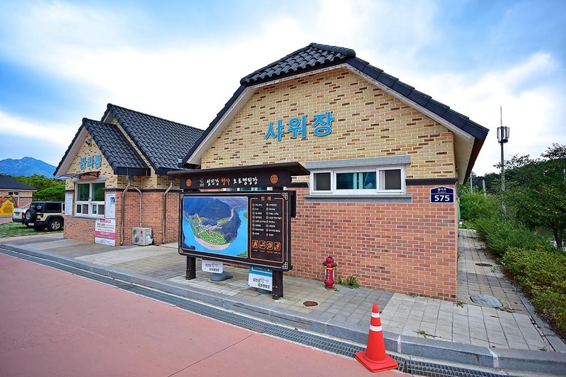 섬진강향가오토캠핑장 시설 사진 1