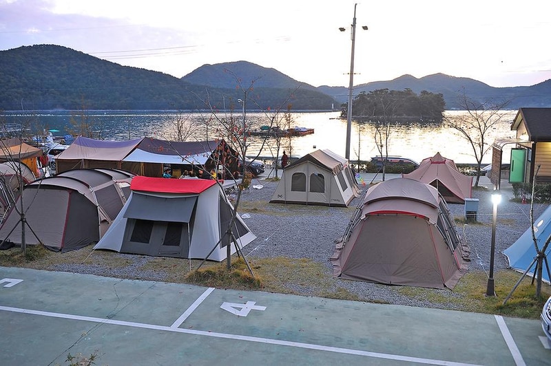 푸른바다와 캠핑 시설 사진 14