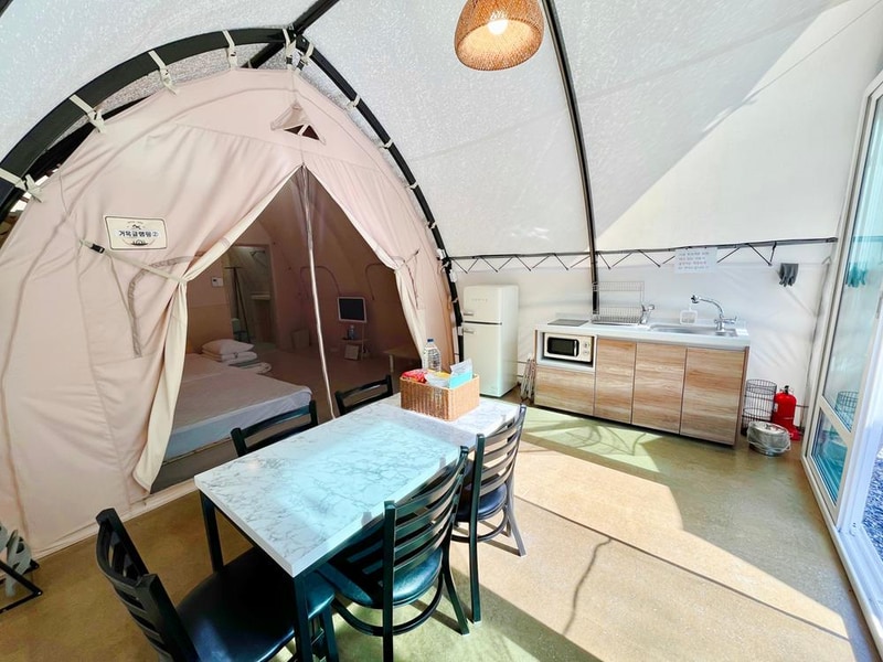 거목 글램핑 시설 사진 4