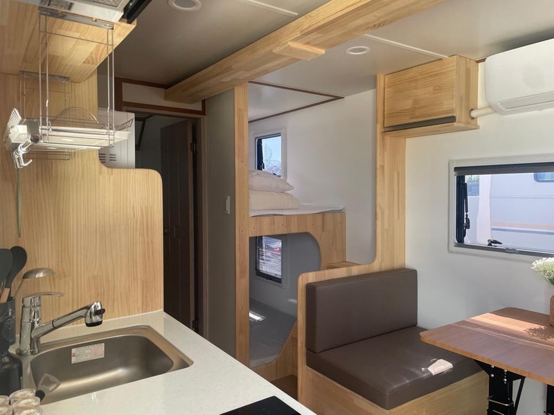 제주인포항 개별 수영장 카라반 시설 사진 9