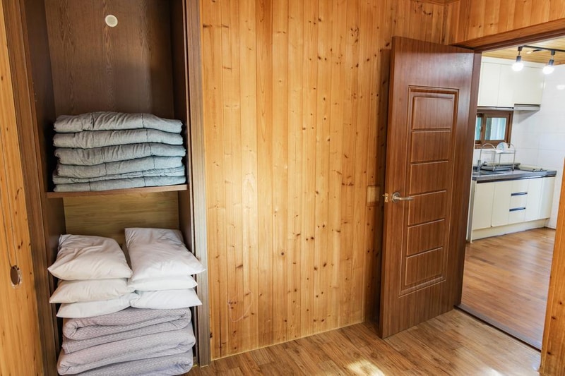 붉은오름 자연휴양림 숲속 야영장 시설 사진 1