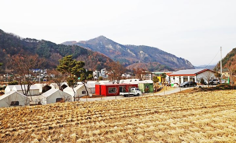 강촌하늘아래 대표 사진