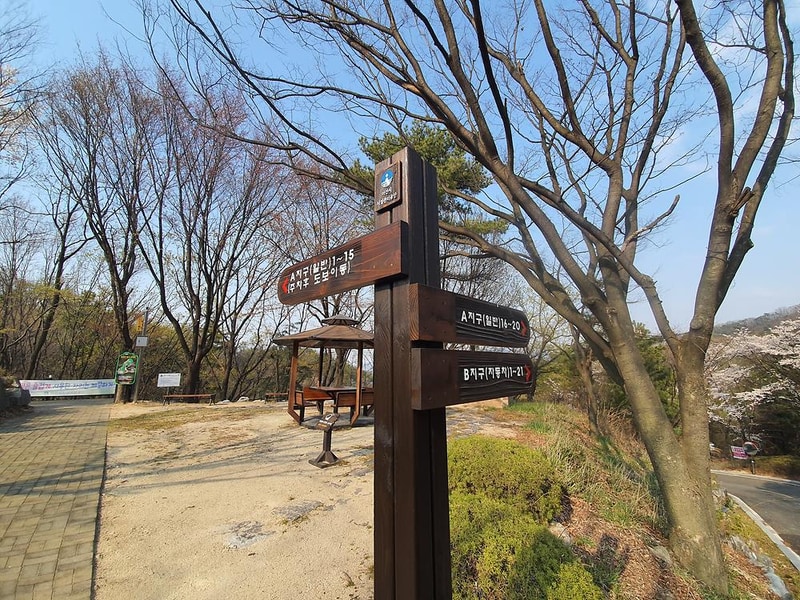 아산 영인산자연휴양림 숲속야영장 시설 사진 4