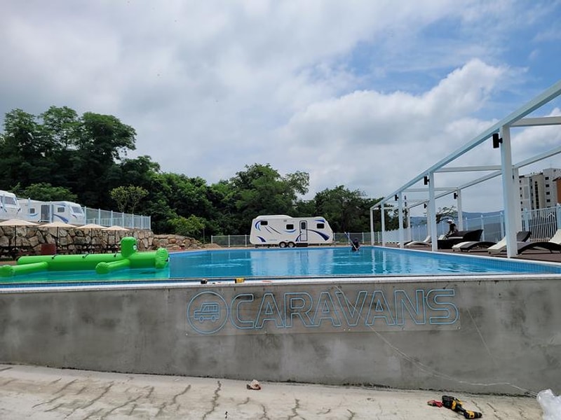 카라반스 대표 사진