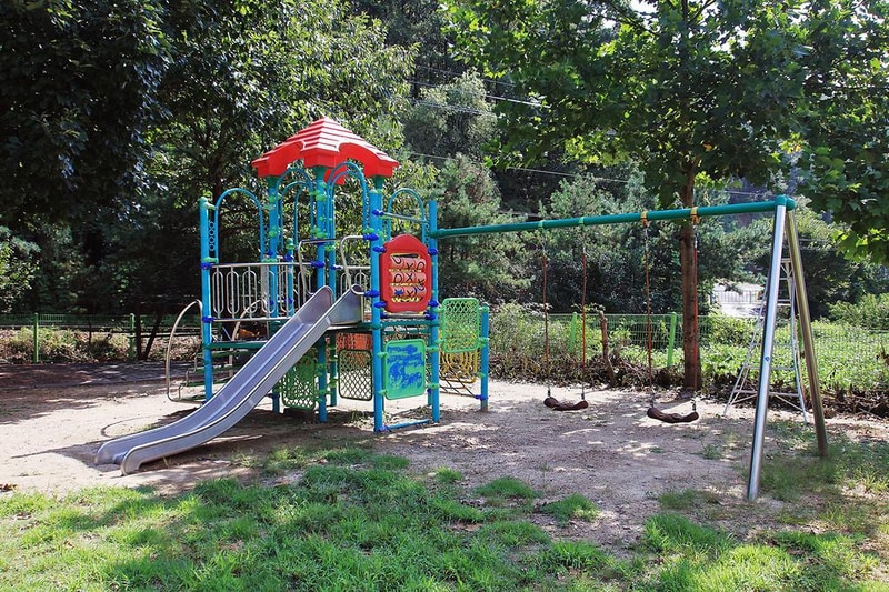 햇살아래 캠핑장 시설 사진 16