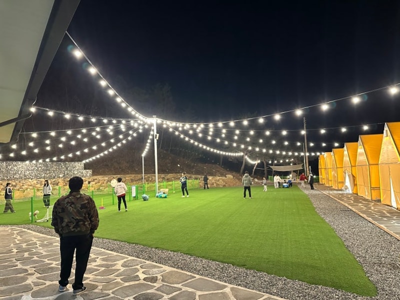 멍 캠프닉 대표 사진