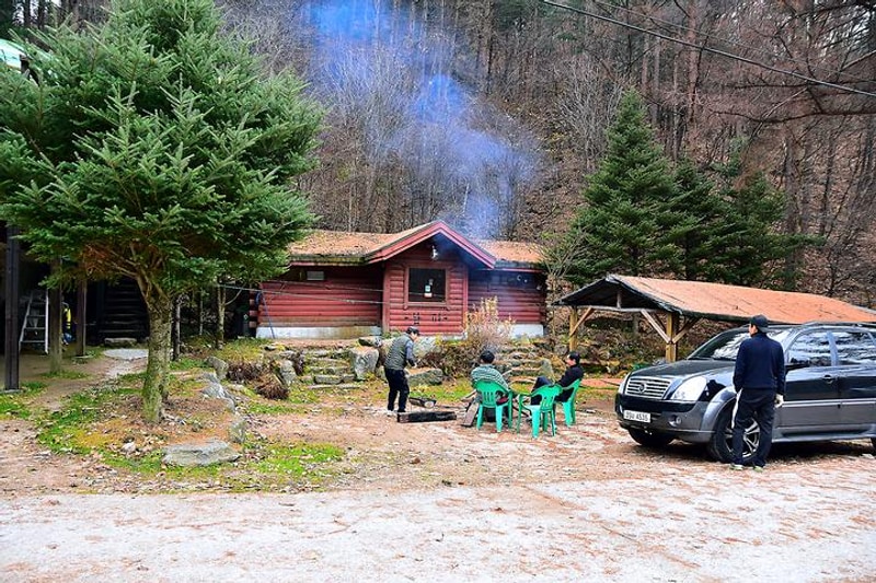 국망봉 자연휴양림캠핑장 대표 사진