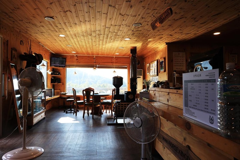 홀스킹덤 글램핑 시설 사진 2