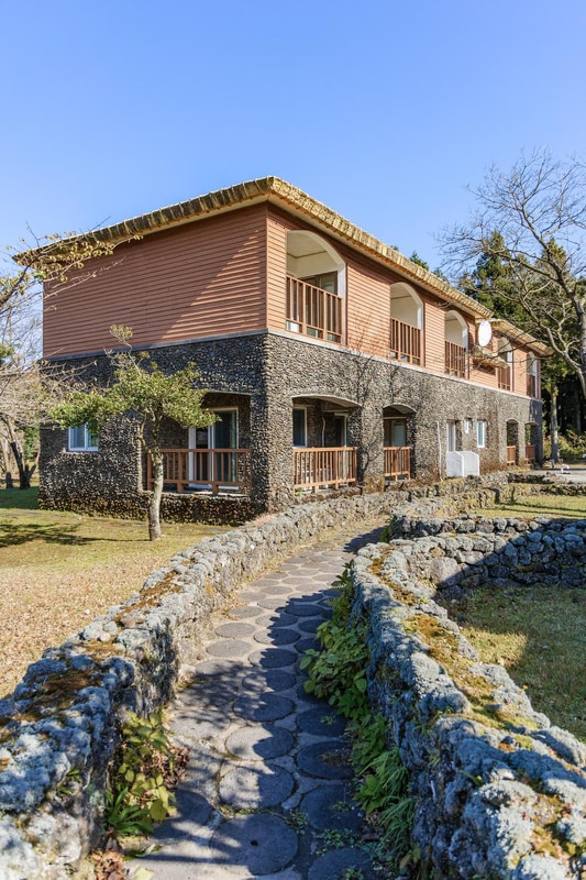 붉은오름 자연휴양림 숲속 야영장 시설 사진 8