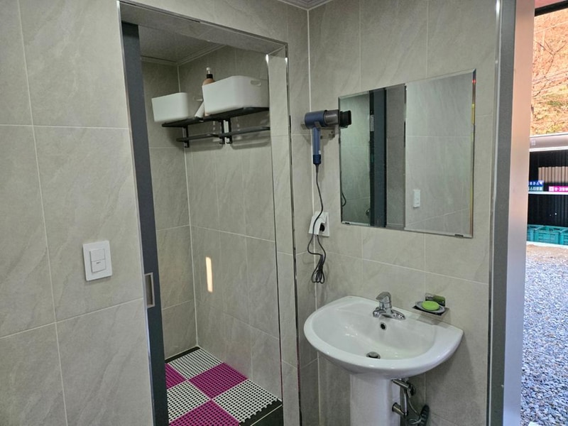 꼬리별 캠핑 시설 사진 1