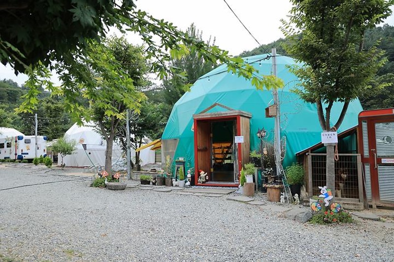 가평 글램핑 사그막 끝마을 대표 사진