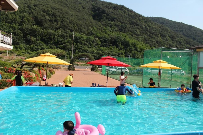 소나무 풍경 펜션 야영장 시설 사진 1