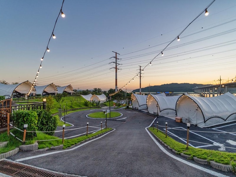 글램핑 봄 시설 사진 2