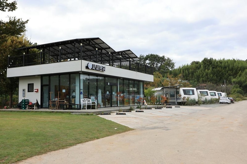 사천 씨씨 카라반 캠핑 시설 사진 4