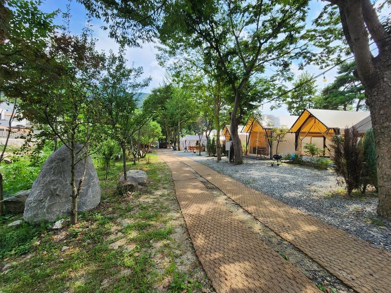 네츄럴밸리 풀램핑 4계절온수풀 시설 사진 11