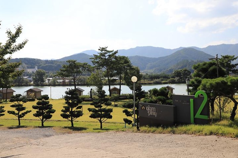 더파크12 글램핑카라반 대표 사진