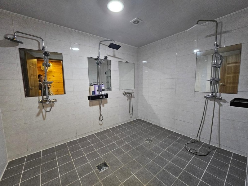 리틀 포레스트 캠핑 시설 사진 22