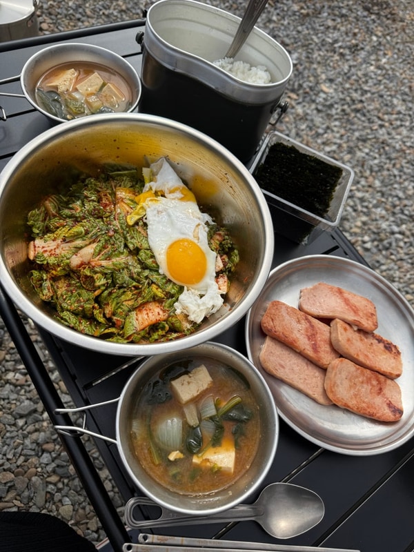 공주 계곡 이레 캠핑장