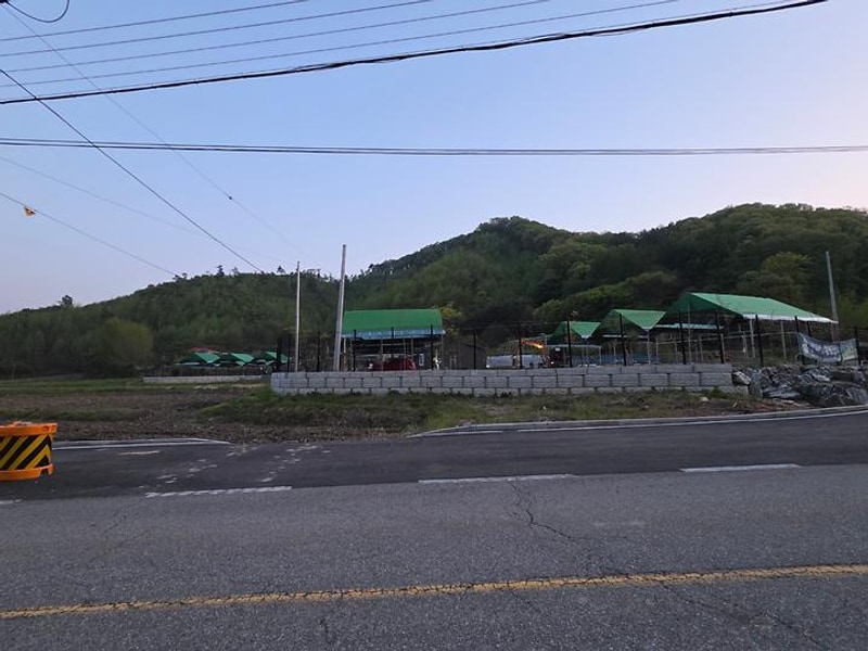 산과 벗 캠핑장 대표 사진