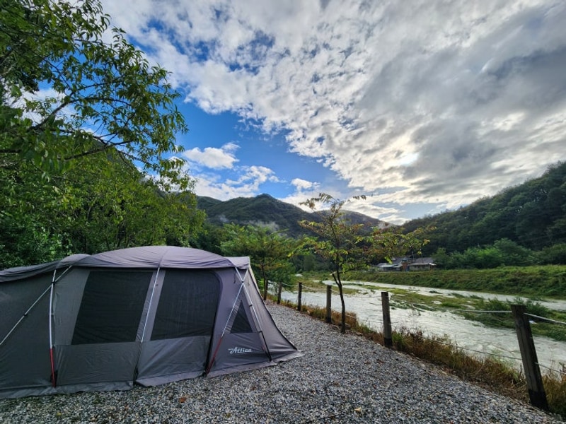 평창 숲과개울오토캠핑&펜션 후기 – 계곡 옆 최고의 힐링 명소
