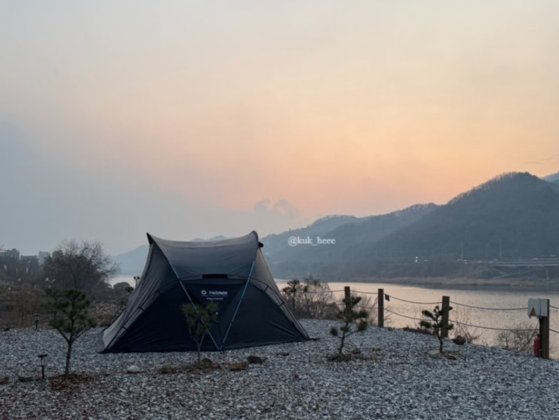 [가평 캠핑장] 봄날농원 캠핑, 편의시설 리모델링 후, 얼리...