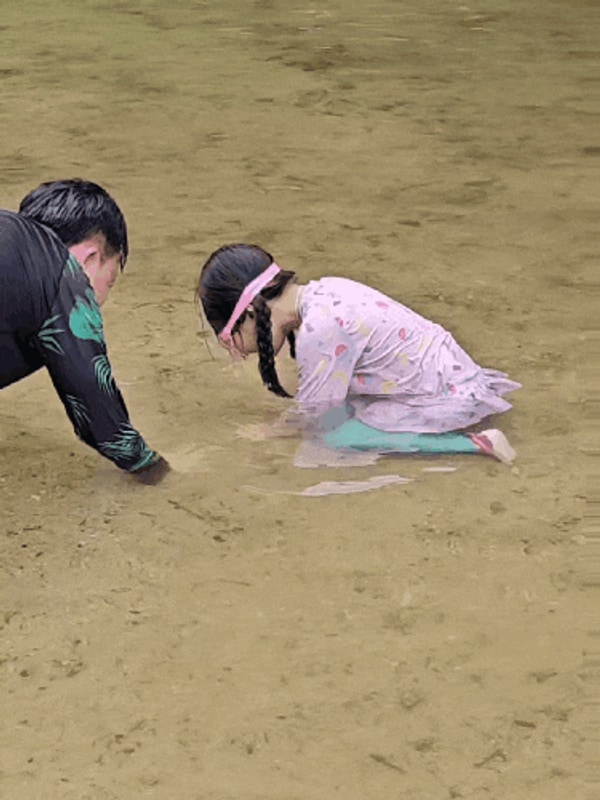 계곡물이 졸졸 아이들과 물놀이하기좋은 포천계곡캠핑장