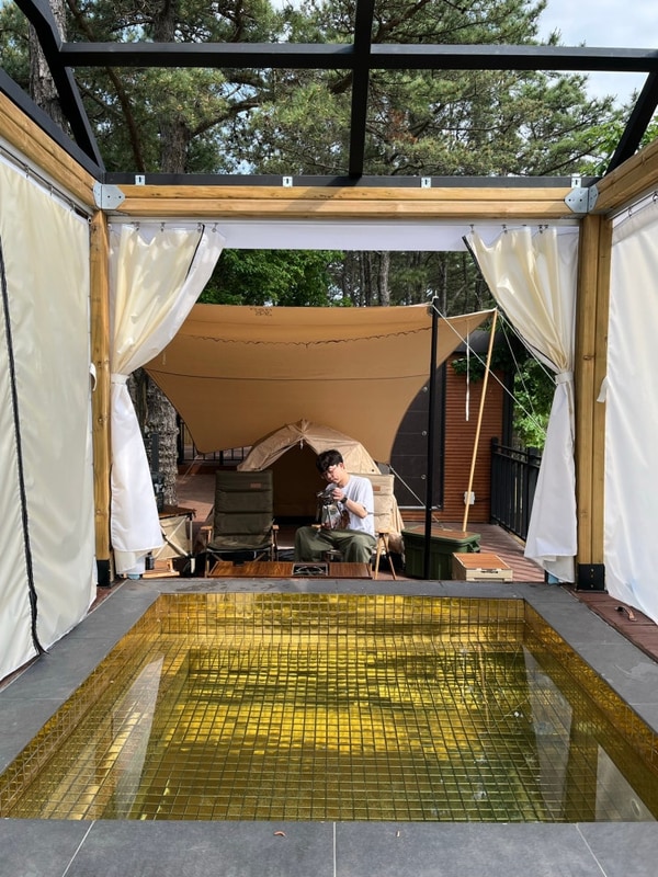 소나무 숲에서 맞이하는 힐링 캠핑, 골든쌔들캠핑장 프라이빗...