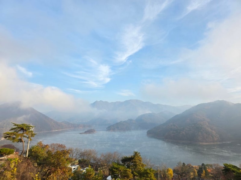 충주 호수뷰가 멋진 뷰맛집 캠핑장   "충주퀸스타운캠핑장"