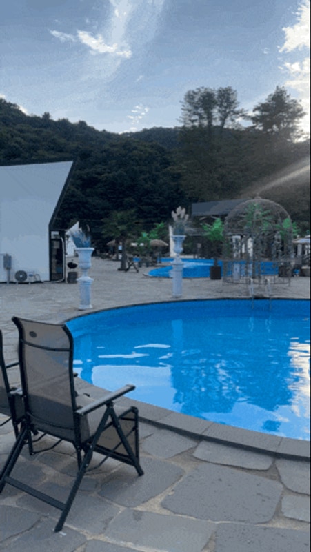 [가평 글램스테이] 가평글램핑 가평카라반 대형야외수영장...