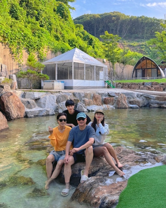 근교 감성 글램핑 펜션 천안 글램핑 신축 추천 계곡 몽키캠핑장