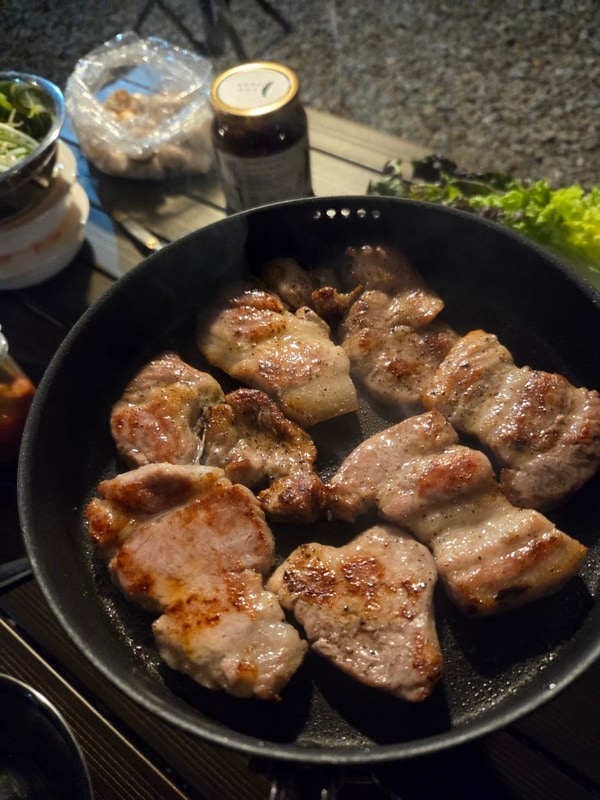 안성 비봉산 캠핑장 벚꽃캠핑 : 뷰 좋은 캠핑장, 삼겹살과 맥주...