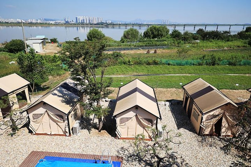 강변글램핑 대표 사진