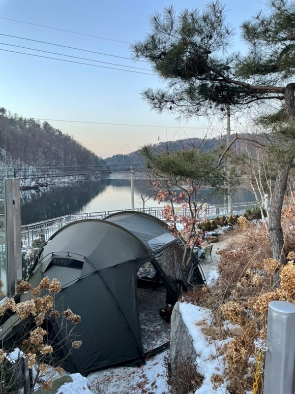 포천 시설 좋은 캠핑장 청계호수 자작나무숲 겨울캠핑 후기