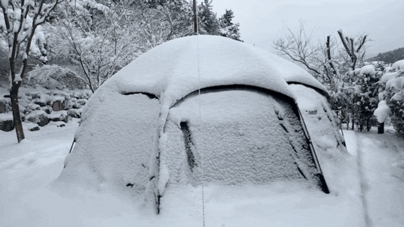 네 번째 캠핑, 폭설에 고립될 뻔한 김제 모악산 캠핑파크 - 2편...