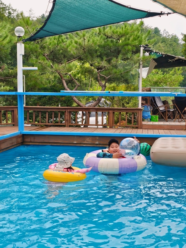 포천 캠핑장 청계호수 자작나무 숲 캠핑장 가족 카라반 후기