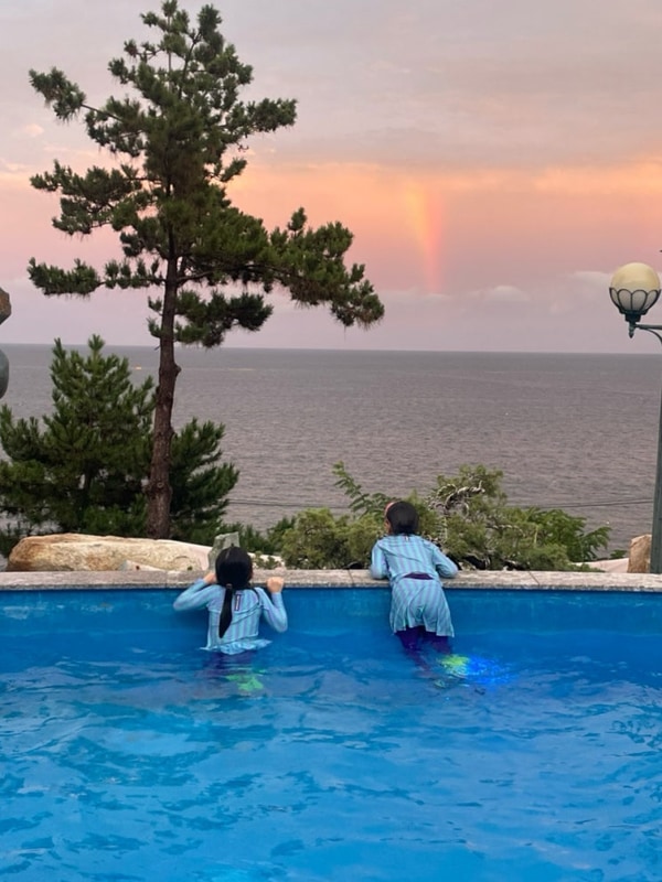 아이랑 가기 좋은 오션뷰 수영장 스페이스 영덕 글램핑