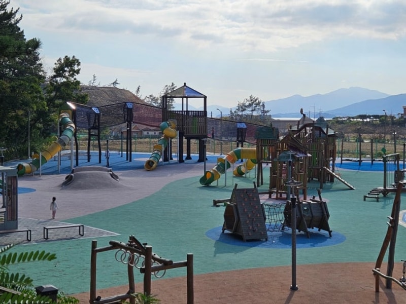 <사천 캠핑> 바다가 보이는 숲속 캠핑장, 비토국민여가캠핑장