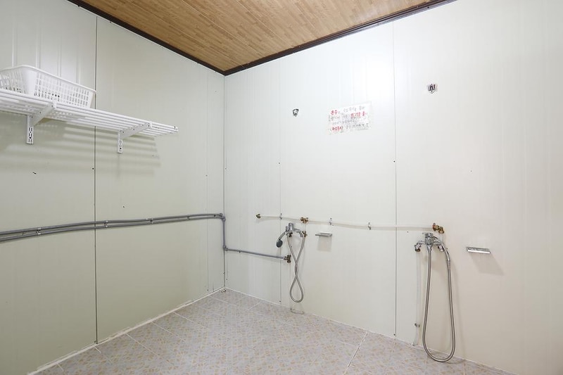 산아래 캠핑장 시설 사진 17