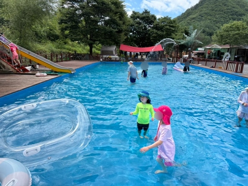 [42번째 카라반 캠핑] 영월 웰컴투캠프 2박3일 – 수영장·계곡...