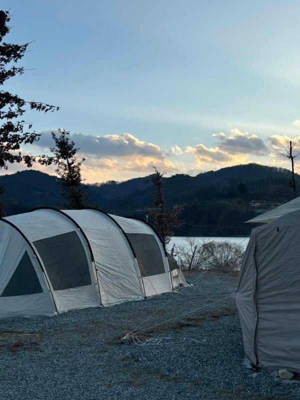 [충주 겨울 캠핑장] 호수가 보이는 충주 캠핑장 "탄금호야영장...
