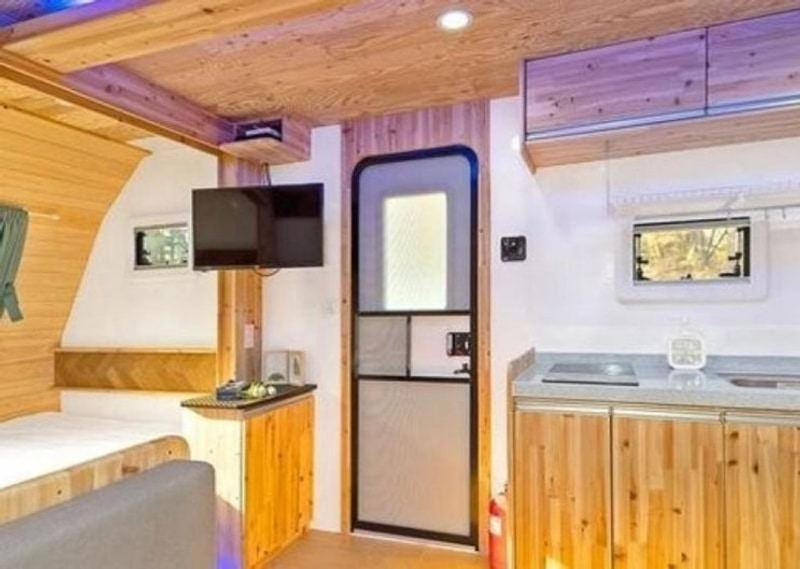 제천 제천 카라반더그린엔오토캠핑장펜션 - 대한민국 제천 숙소