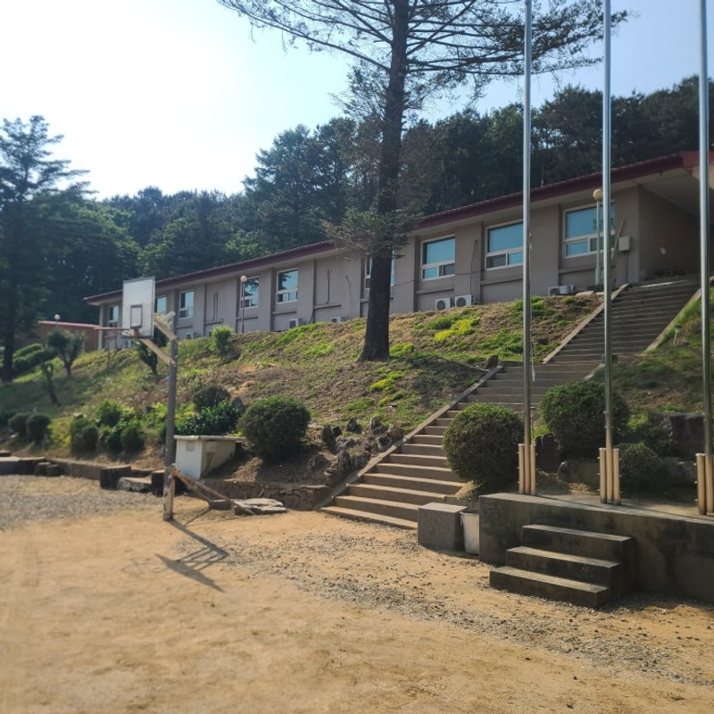 파주 차박캠핑 "학교안풍경" - M.M.Y